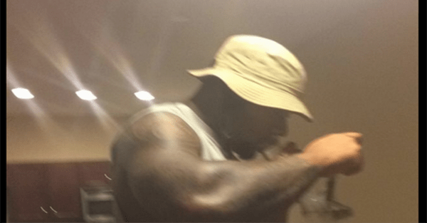 Tennessee fan releases picture allegedly showing Robert Nkemdiche hitting a bong