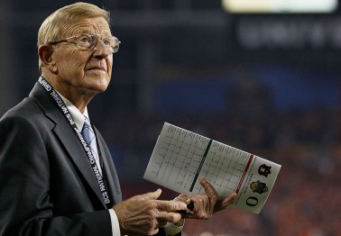 Former coach, ESPN analyst Lou Holtz has a questionable national anthem protest take