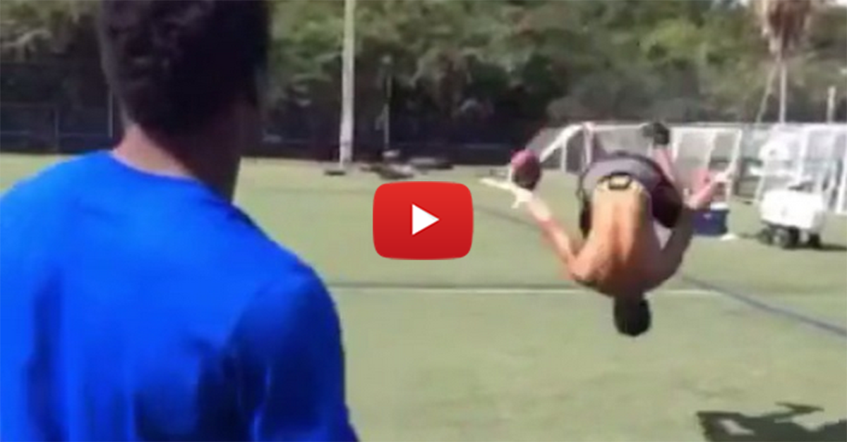 Texans 1st round pick makes a ridiculous, one-handed backflip catch