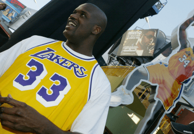 Shaq says the all-time Lakers would beat all-time Bulls and a feud ensues