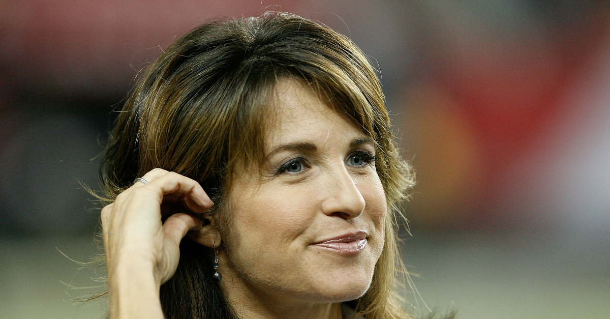 Suzy Kolber's contract with ESPN has been extended for another three y...