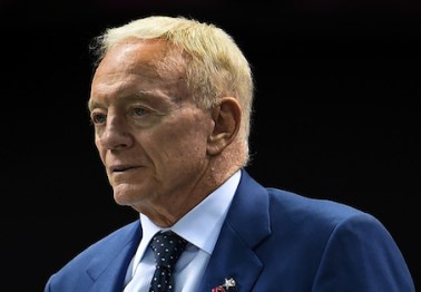 Is a Dallas Cowboys player about to test Jerry Jones' national anthem protest policy?