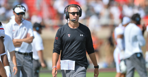 Texas Tech coach Kliff Kingsbury is so hot he gets proposed to