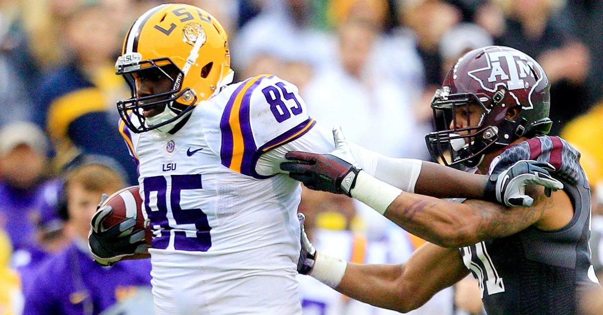 LSU TE Dillon Gordon reportedly injured in stabbing on early Tuesday morning