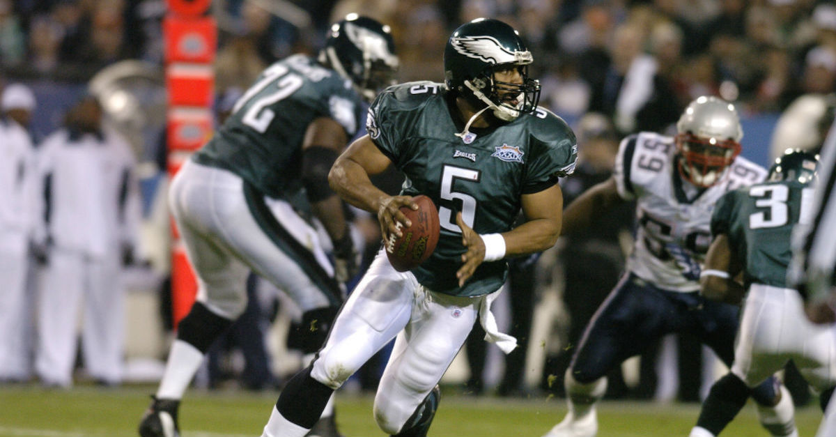 McNabb disputes Super Bowl 'puking,' but ex-teammates still say otherwise