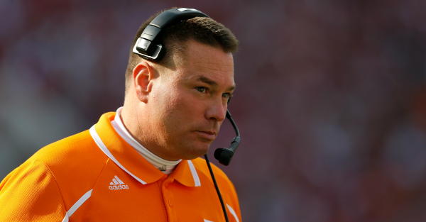 butch jones - Ilustrasi 2