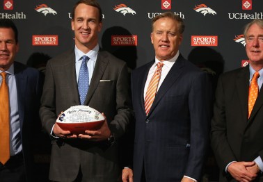 Report: Peyton Manning has had discussion about NFL return, 