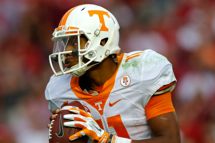 Tennessee’s Josh Dobbs makes a kid’s day after spring game