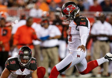Second-round kicker Roberto Aguayo reportedly still struggling with his accuracy following disastrous rookie year