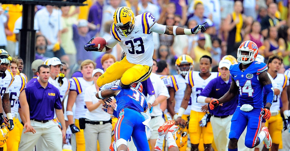LSU fan comes up with the perfect troll over scheduling controversy