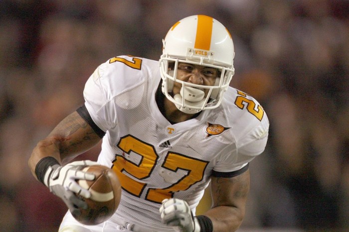 Former Tennessee star retires from NFL