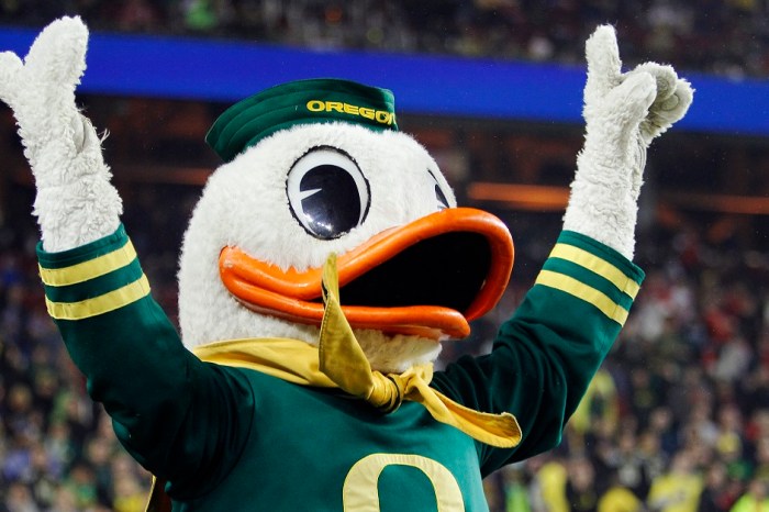 ESPN Picked the Best College Football Traditions for Every Top 25 Team