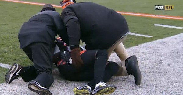 Playoff contender suffers massive blow with star wideout carted off the field