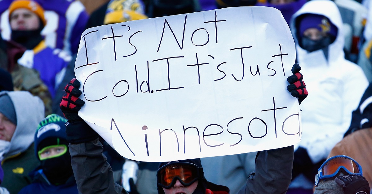 Brave or foolish? Vikings fans tailgate in temps well below zero