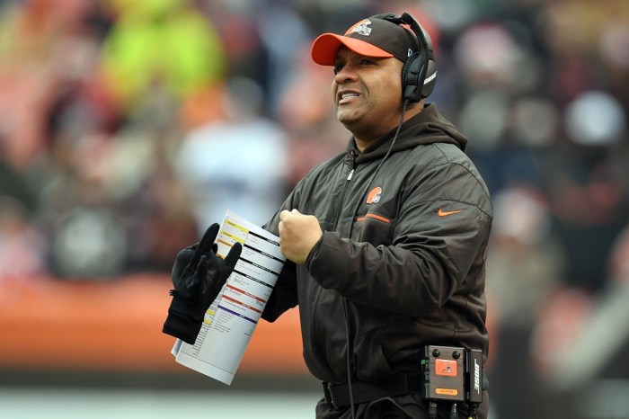 Despite winless season, Hue Jackson planning as if he’ll be back in 2018