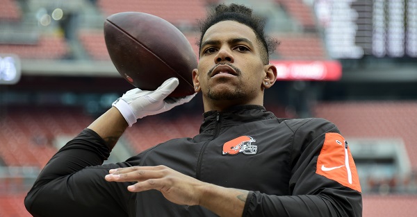 Before signing his new NFL contract, Terrelle Pryor reportedly made one loyal decision