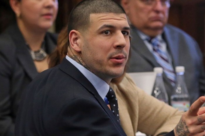 Aaron Hernandez’s fiancee is suing the Patriots, NFL following bombshell findings