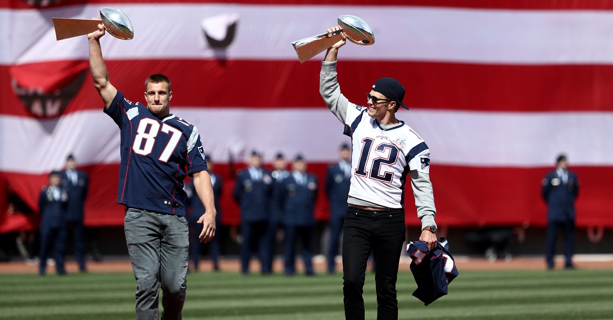 19-year-old Patriots fan says his tip helped FBI find Tom Brady's stolen  Super Bowl jerseys