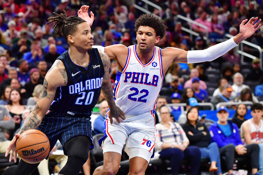 Markelle Fultz giths off Matisse Thybulle in a game.