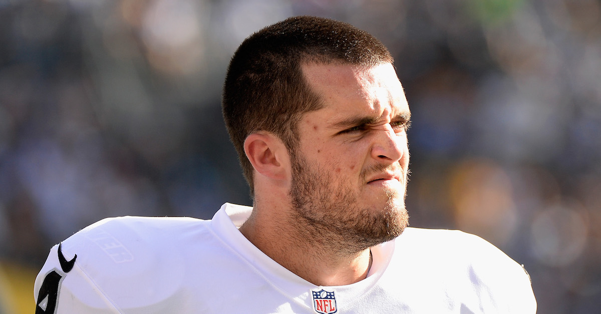 Oakland Raiders make $125m Derek Carr highest-paid player in NFL history, Oakland Raiders