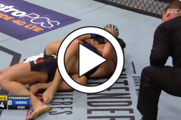MMA Fighter Poops Herself in the Middle of a Fight