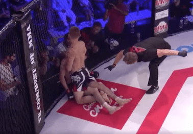 MMA fighter miraculously recovers from getting choked out to knock out opponent