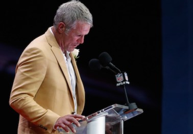 Brett Favre makes the ultimate statement when asked about concussion fears in football