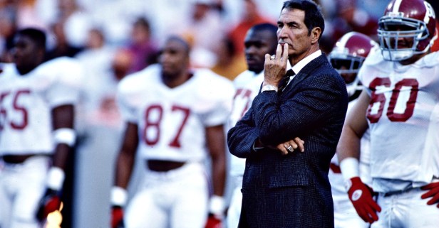 Legendary Alabama coach reportedly suffers stroke ahead of speaking engagement