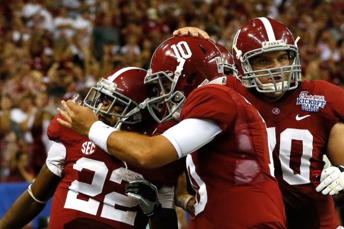 First-round pick, former Alabama standout reportedly carted off the field during NFL practice