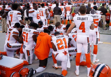 Browns to show protest in new way after 12 players took knee for the national anthem