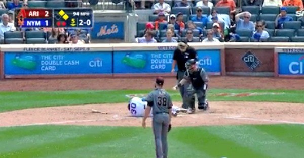 MLB player hits himself in the face with his own foul tip and leaves ...