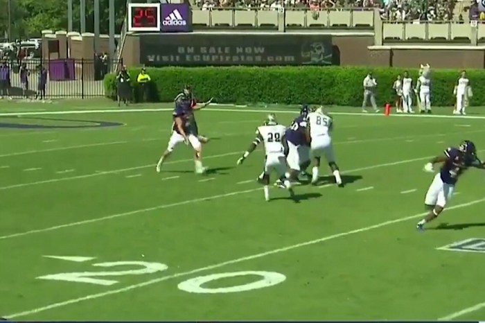 Hilarious college punt fail results in 5-yard loss