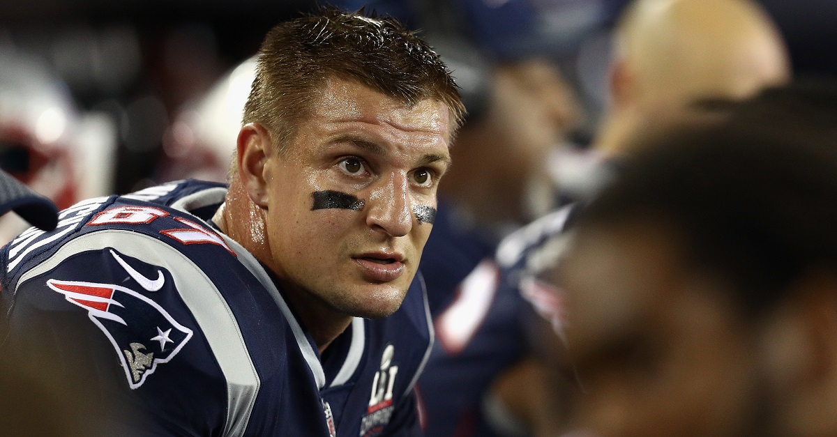 10-time Pro Bowler wondering why no one has discussed Rob Gronkowski being “criminally charged” for hit