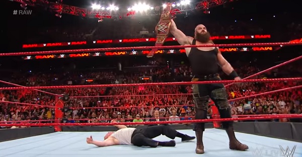 WWE blew it by not giving Braun Strowman the Universal title at No Mercy
