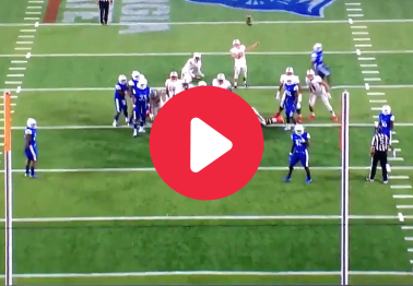 College Kicker's 3-Bounce Field Goal Squeaks Through the Uprights
