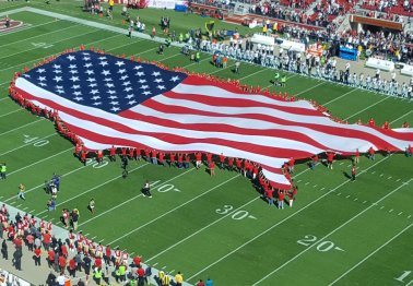 Here's what the Cowboys player who teased testing Jerry Jones' policy did during Sunday's national anthem