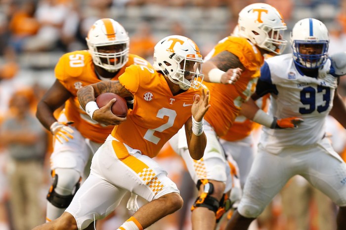 Tennessee reportedly making QB change for South Carolina game