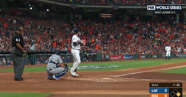 Watch Astros fans’ response to the player responsible for World Series racial incident