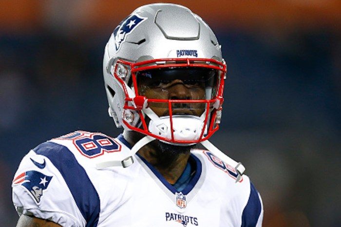 Former teammate calls out newest Patriots offensive weapon for quitting on his old squad