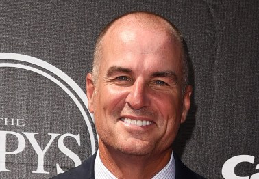 Jay Bilas goes off on official?s showmanship after disrespecting UNC?s Joel Berry