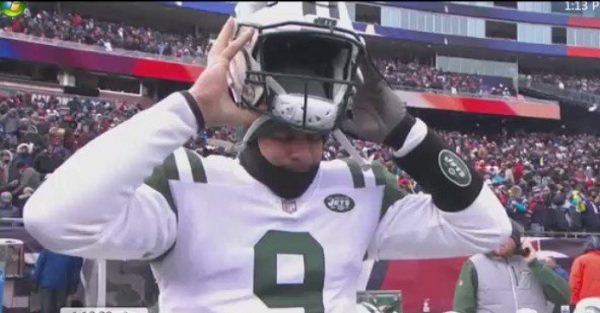 The Jets are the NFL’s laughingstock again after their QB couldn’t even put his helmet on