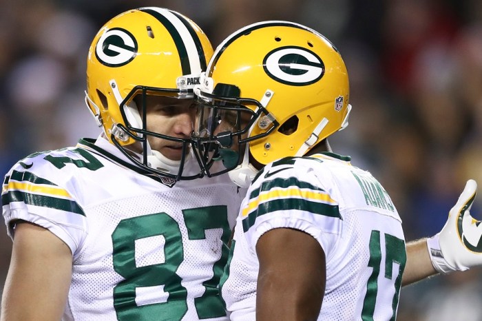 Packers latest contract signing could reportedly spell trouble for two former Pro Bowlers