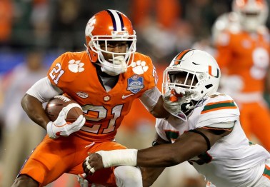 No. 1 Clemson demolishes No. 7 Miami on its way to a likely College Football Playoff berth