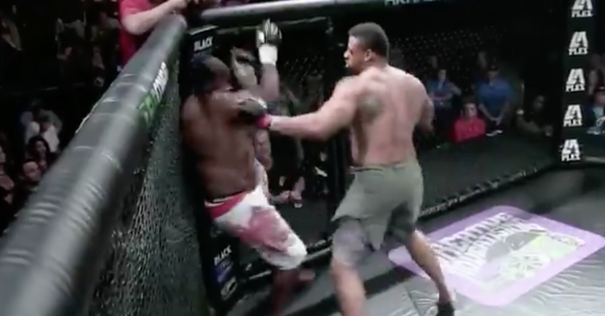 Former Pro Bowler turned MMA fighter wins another fight in less than a minute
