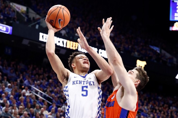 Kentucky suffers an upset and that means the end of two incredible streaks