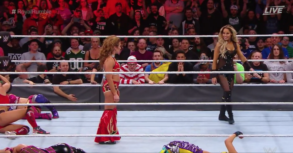 Mickie James sparks WrestleMania rumors with Trish Stratus | Fanbuzz