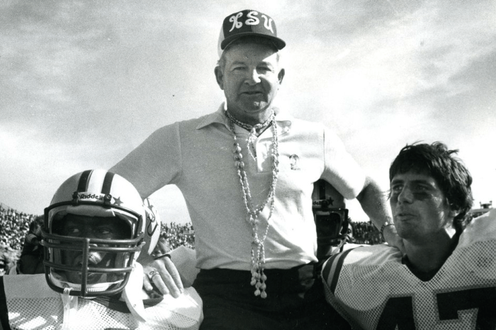 Former Coach of the Year passes away at 84