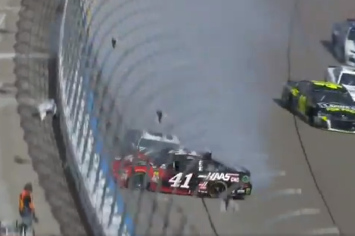 Two contenders knocked out of the race after a crash in Las Vegas