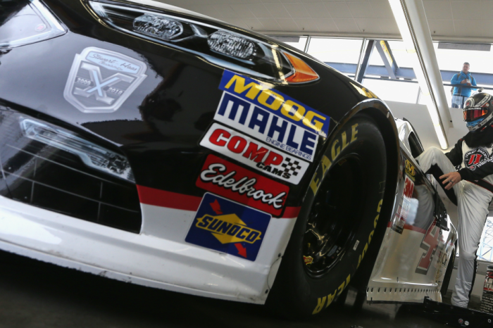 Kevin Harvick’s crew chief addresses a strange issue with Vegas’ winning car