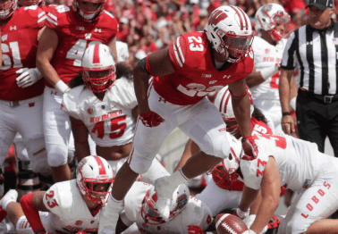 FanBuzz College Football Players of the Week: Wisconsin?s Taylor Runs Wild